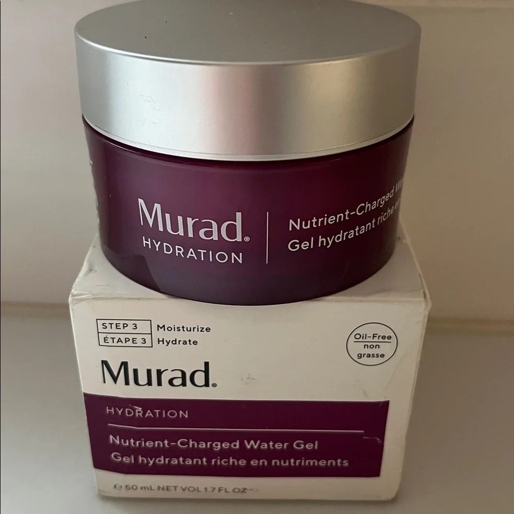 Murad Nutrient-Charged Lightweight Moisturizing Water Gel with Plumping Peptides